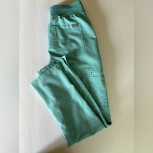 FIGS High Waisted Yola Skinny Scrub Pants, Ladies Size Small, Light Green